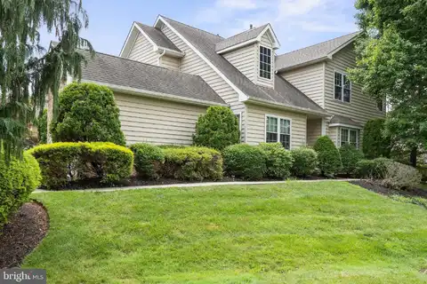 2 HOGAN WAY, MOORESTOWN, NJ 08057
