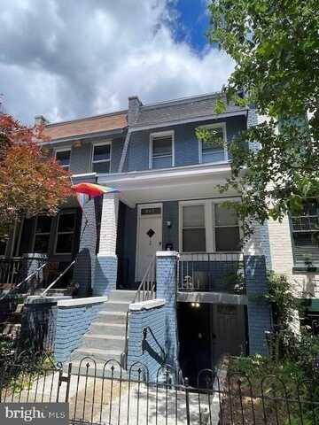 906 I STREET SE, WASHINGTON, DC 20003
