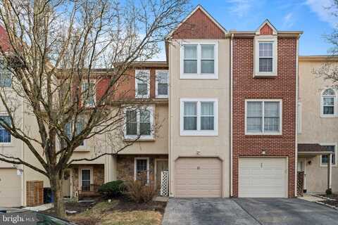10 WHITE PINE COURT, LAFAYETTE HILL, PA 19444