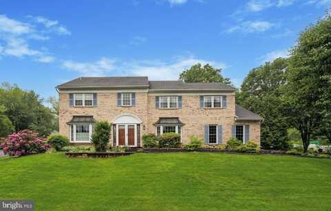 2002 COUNTRY CLUB DRIVE, DOYLESTOWN, PA 18901