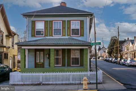401 RALEIGH S, MARTINSBURG, WV 25401