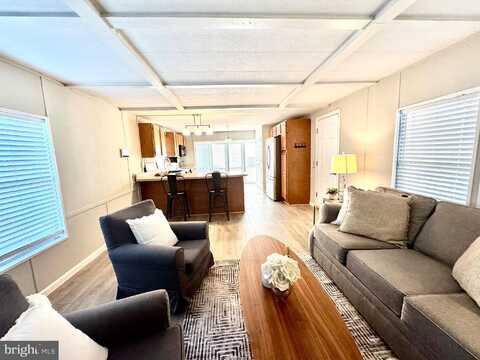 276 5TH, LOTHIAN, MD 20711