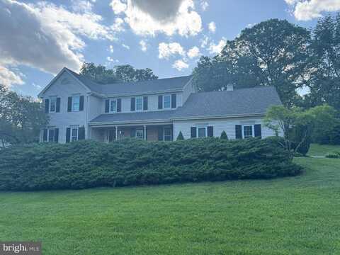 2504 BROOKSIDE DRIVE, LANCASTER, PA 17601