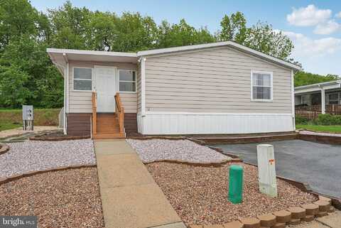 82 PHEASANT DRIVE, KUTZTOWN, PA 19530