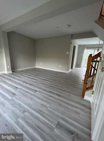 13504 HAYWORTH DR, ROCKVILLE, MD 20854