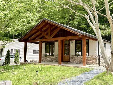 153 Hampton Creek Road, Roan Mountain, TN 37687