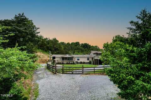 558 Oakland Drive, Bybee, TN 37713