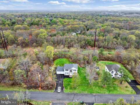 959 CRICKET LANE, LONG POND, PA 18334