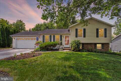 325 JASMINE DRIVE, HANOVER, PA 17331