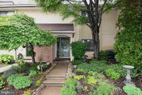 11 PINE WOODS COURT, READING, PA 19607
