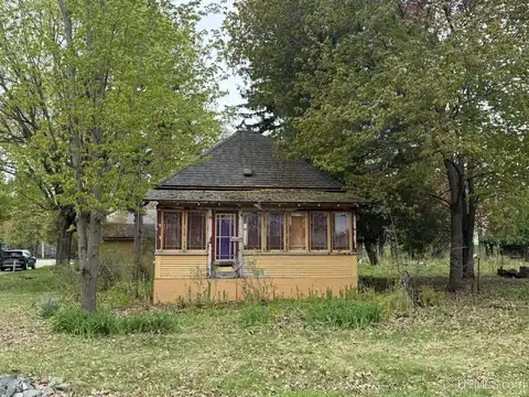2003 Center, Marquette, MI 49855