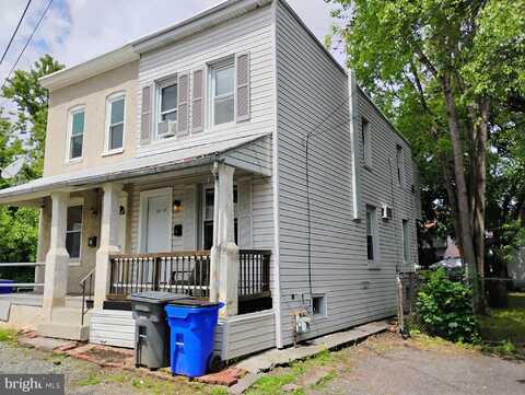 330 PINE ALLEY, POTTSTOWN, PA 19464
