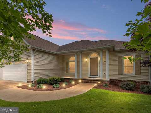565 FULTON DRIVE, STRASBURG, VA 22657