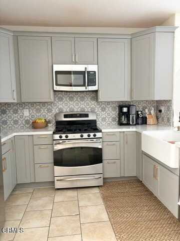 8211 Onyx Street, Ventura, CA 93004