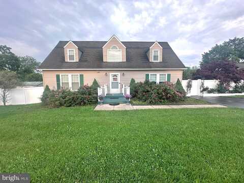 2170 POPLARS ROAD, YORK, PA 17408