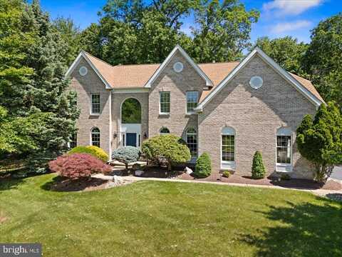 19 PICKERING DRIVE, ROBBINSVILLE, NJ 08691