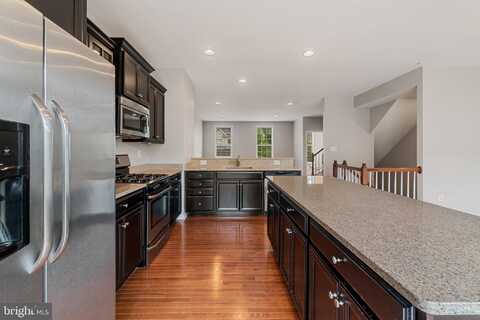 860 NANCY LYNN LANE, ARNOLD, MD 21012