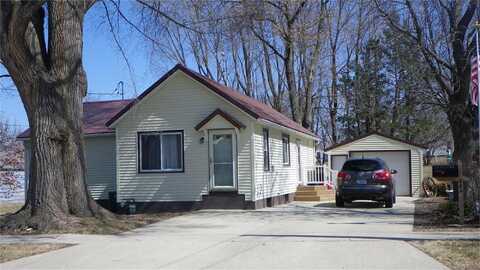 404 5th Street, Grundy Center, IA 50638