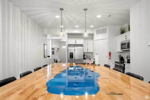 541 N RICHLAND, Garden City, UT 84028