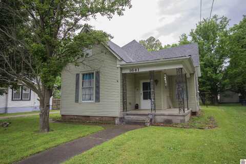 1641 Harrison, Paducah, KY 42001