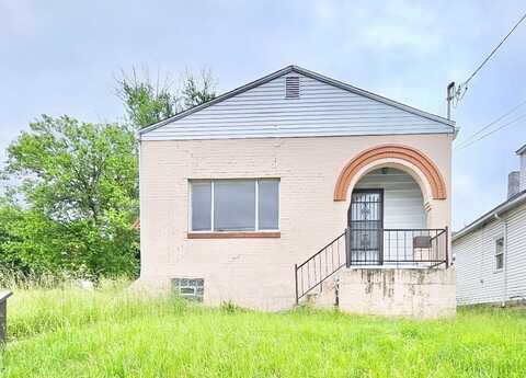 415 N 4th St, Clairton, PA 15025