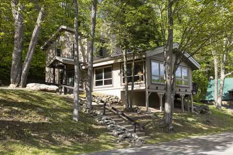 2226 County Line Road, Donegal, PA 15622