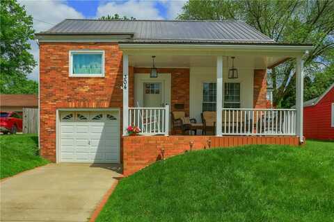 304 Petain St, Ellwood City, PA 16117