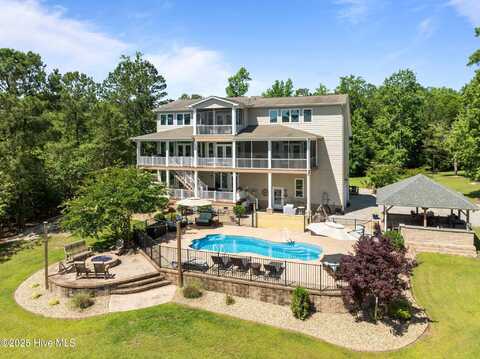 506 Long Point Road, Chocowinity, NC 27817