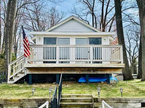 1106 Houghton View Drive, Houghton Lake, MI 48629