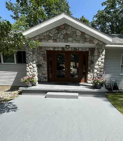 207 Cindy Avenue, Roscommon, MI 48653