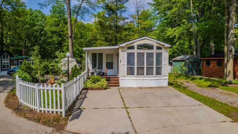 2757 Owens Unit 57 Drive, Houghton Lake, MI 48629