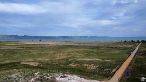 12 N NORTH BEACH, Saint Charles, ID 83272
