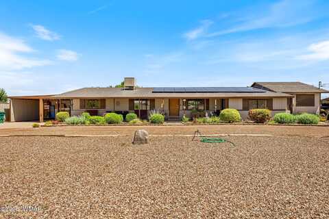 2118 Mclaws Road, Holbrook, AZ 86025