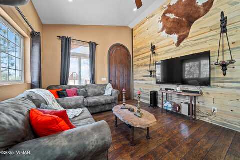 1740 Thistle Road, Show Low, AZ 85901