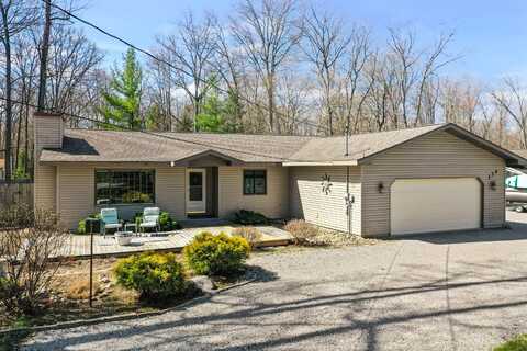 134 Heritage Way, Roscommon, MI 48653
