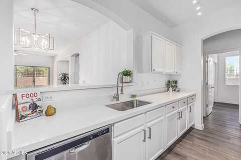 6359 S FOREST Avenue, Gilbert, AZ 85298
