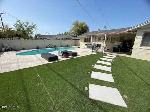 4023 E HEATHERBRAE Drive, Phoenix, AZ 85018
