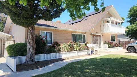 4067 Lillian Dr, Concord, CA 94521