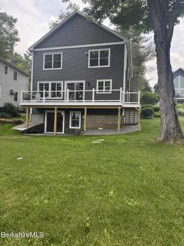 19 Pine Grove Ridge Ridge, Otis, MA 01253