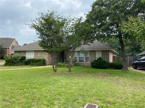 4903 Bay Oaks Court, College Station, TX 77845