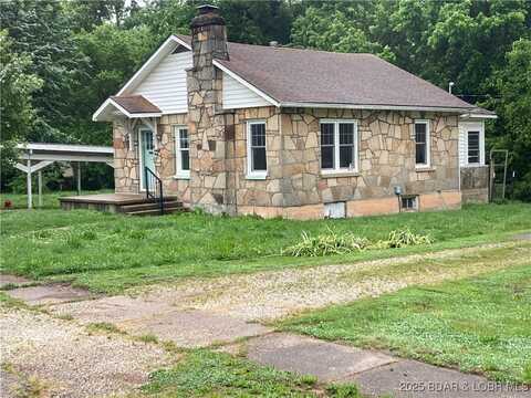 203 S. Hunter Street, Versailles, MO 65084