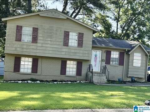 2817 DAFFODIL AVENUE, HUEYTOWN, AL 35023