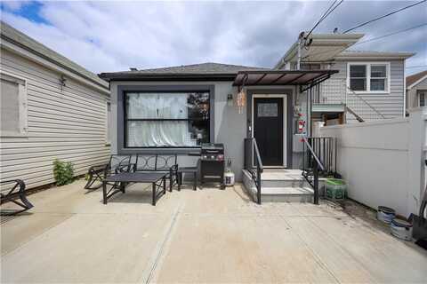 4 Lake Avenue, Brooklyn, NY 11235