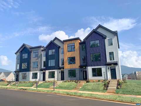 21 LARKIN AVE, CROZET, VA 22932