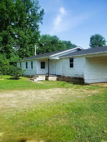 303 0ld Center Point Road, Nashville, AR 71852