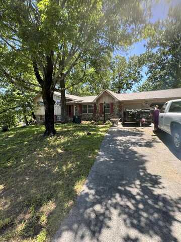 1324 Clearpoint Drive, Hixson, TN 37343
