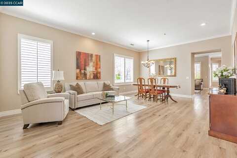 401 Earlham Way, Brentwood, CA 94513