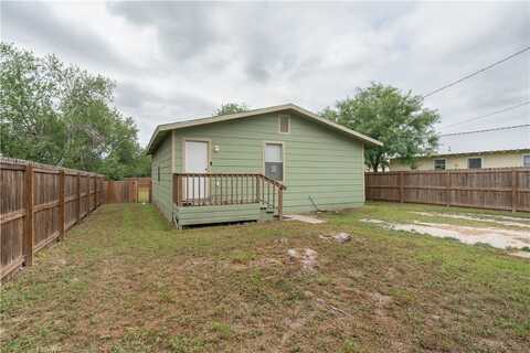 504 E Sarah Street, Beeville, TX 78102