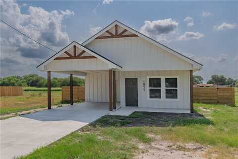 1055 N King Street, Alice, TX 78332