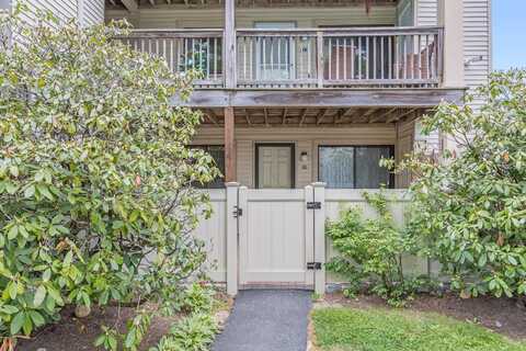 800 Bearse's Way, Hyannis, MA 02601